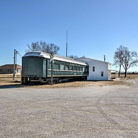 Unique Joplin Gem Converted Train Car Studio Экстерьер фото