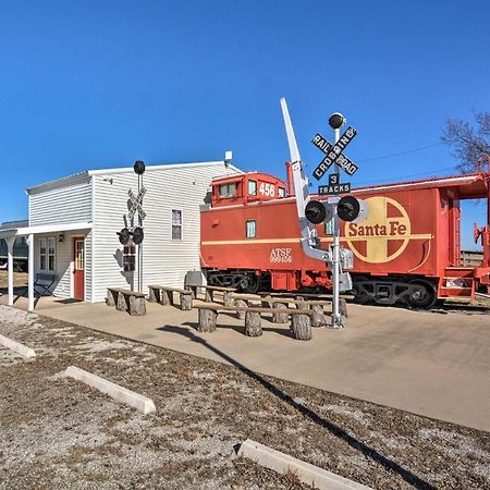 Unique Joplin Gem Converted Train Car Studio Экстерьер фото