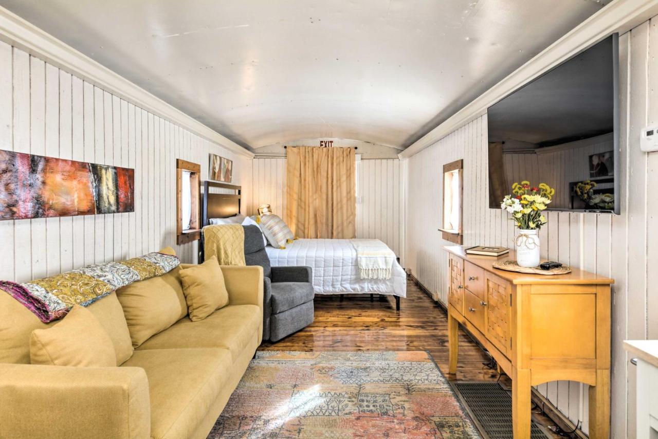 Unique Joplin Gem Converted Train Car Studio Экстерьер фото