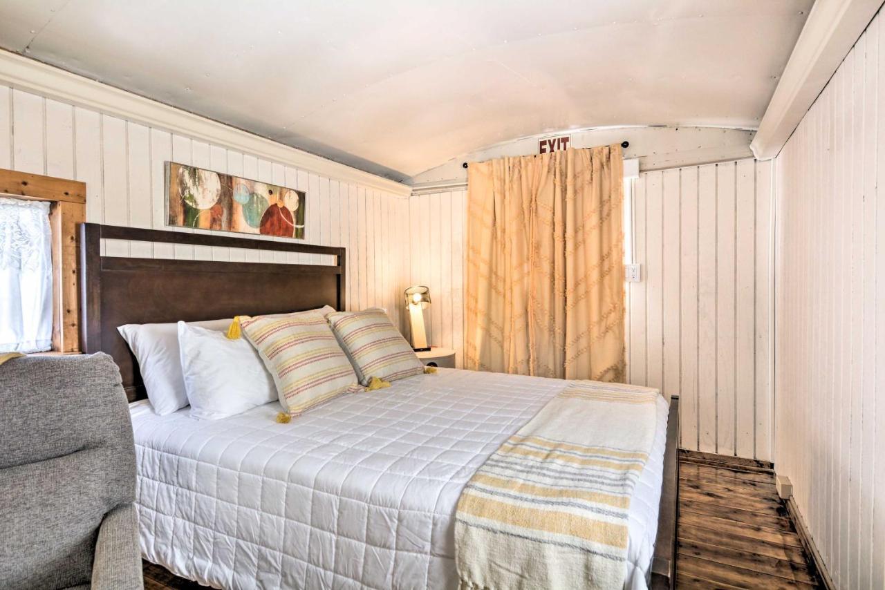 Unique Joplin Gem Converted Train Car Studio Экстерьер фото