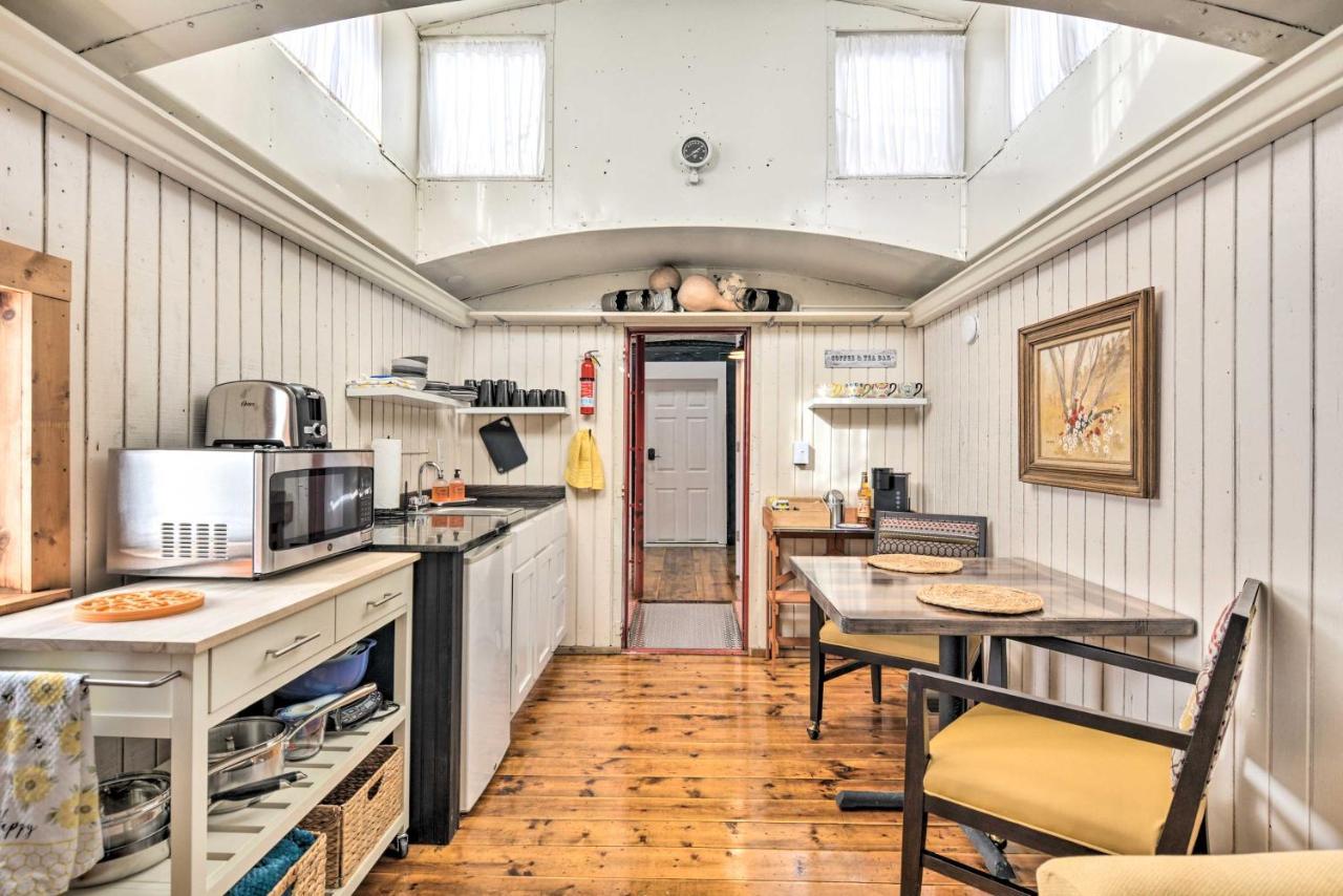 Unique Joplin Gem Converted Train Car Studio Экстерьер фото